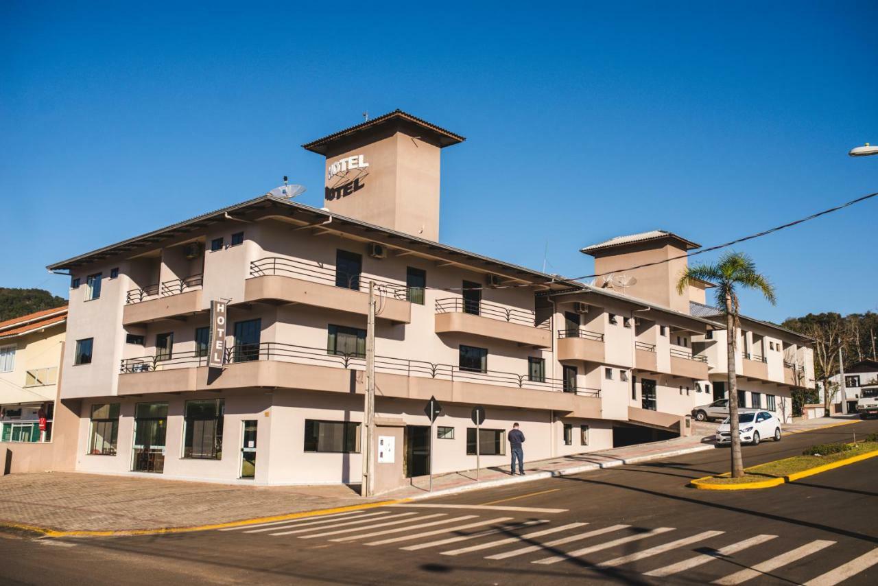 Hotel Iomere Exterior photo